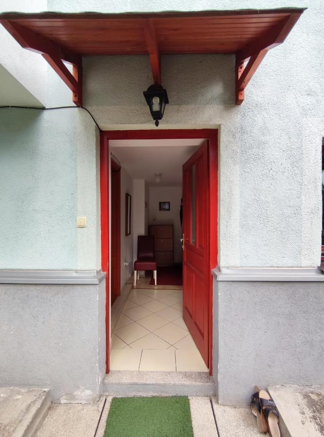 Apartment Near Center Сараєво Екстер'єр фото