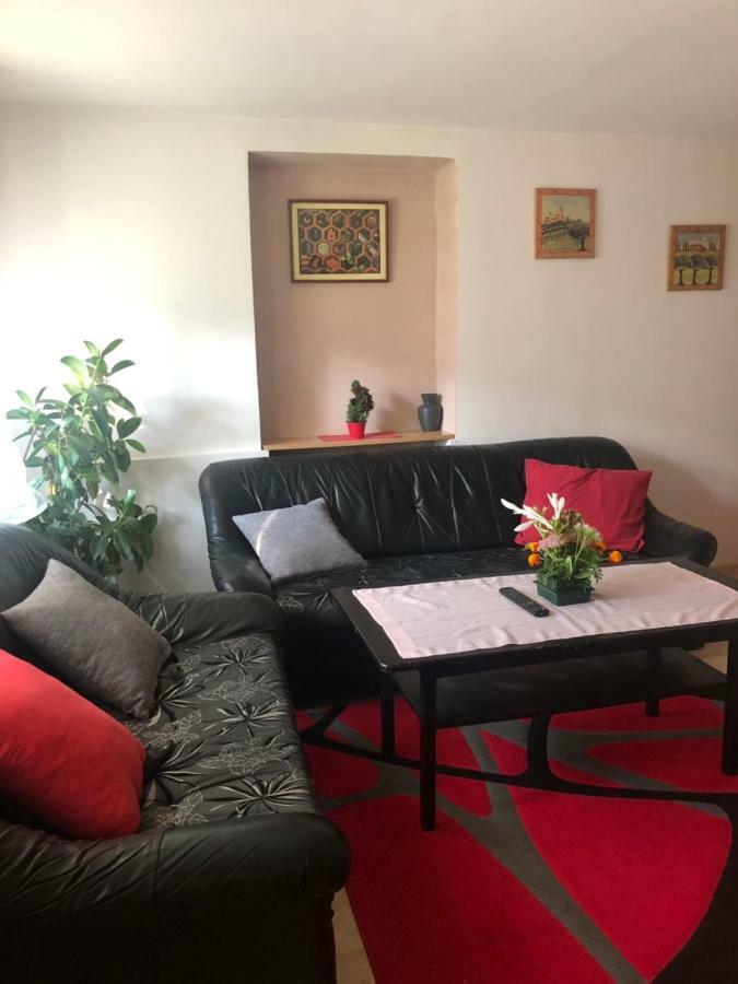 Apartment Near Center Сараєво Екстер'єр фото